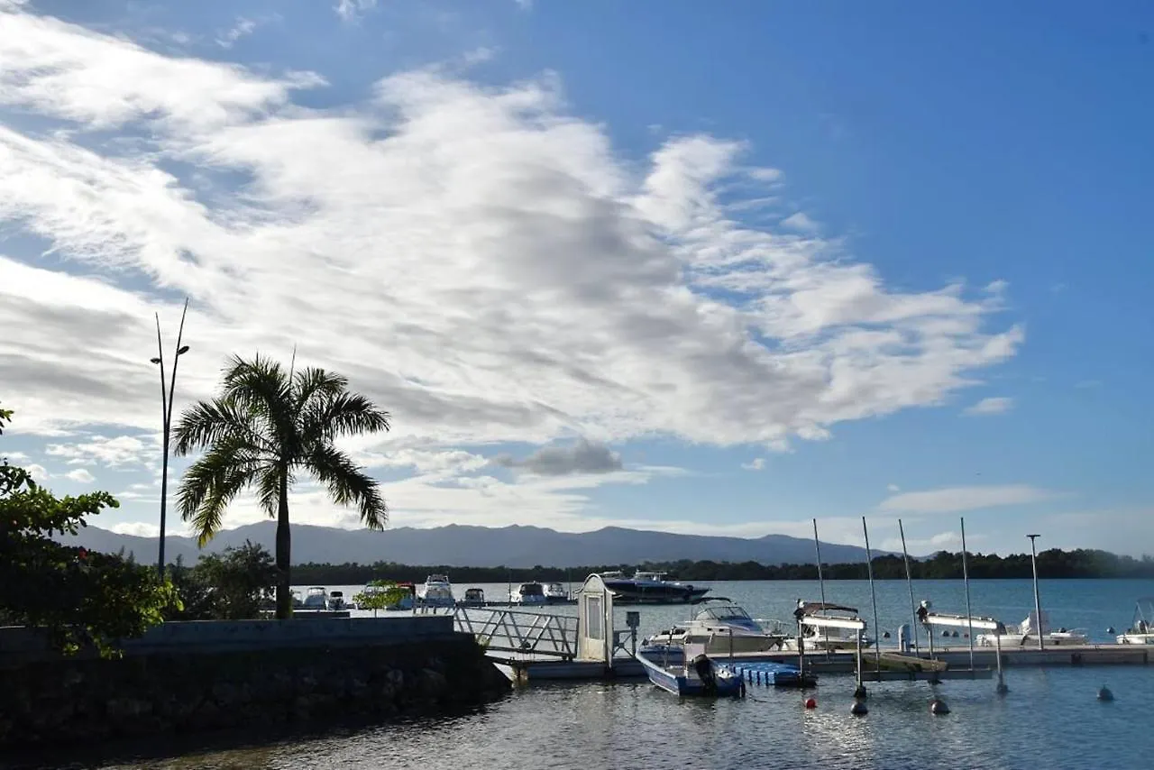 Studio Moderne A Baie Mahault 27 M² Balcon Avec Vue Sur La Ville contacts